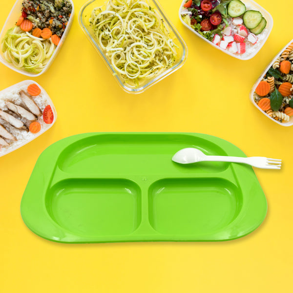 Plastic food plate – biodegradable 3-compartment square plate with spoon, ideal for snacks, nuts, and desserts, reusable for outdoor camping, BPA-free (1 pc)