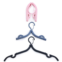 Portable  Foldable Multicolor Plastic Hangers (1pc)