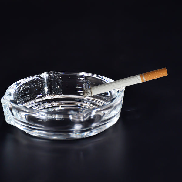 Glass Brunswick Crystal Ashtray – Round Tabletop Design for Cigars and Cigarettes, Ideal for Home, Office, and Indoor/Outdoor Decor.