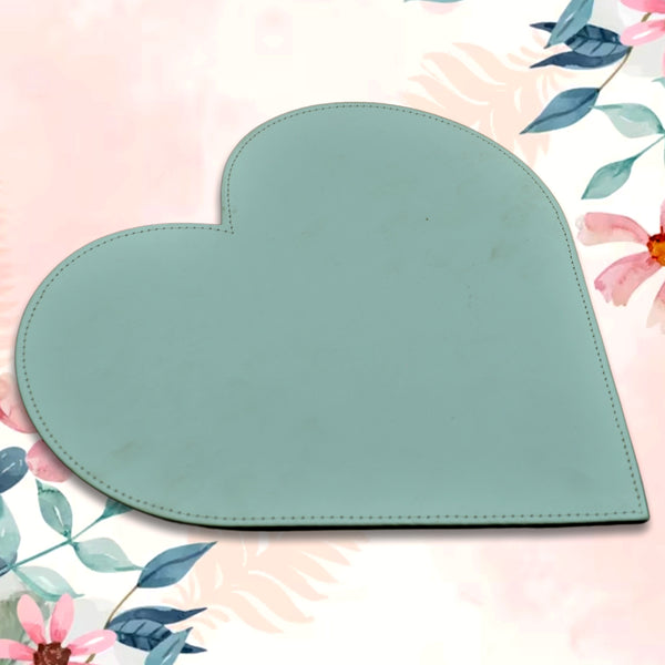 Heart-Shaped Art Board with Thick Pad – Ideal for Craft and Artistic Creations.