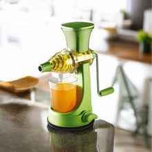 Supermom Manual Multi-functional Fruit And Vegetable Juicer (1 Pc) Wukusy