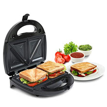 Sandwich Maker with Non-Stick Plates, Easy to Use, and Indicator Lights for Quick Sandwiches.